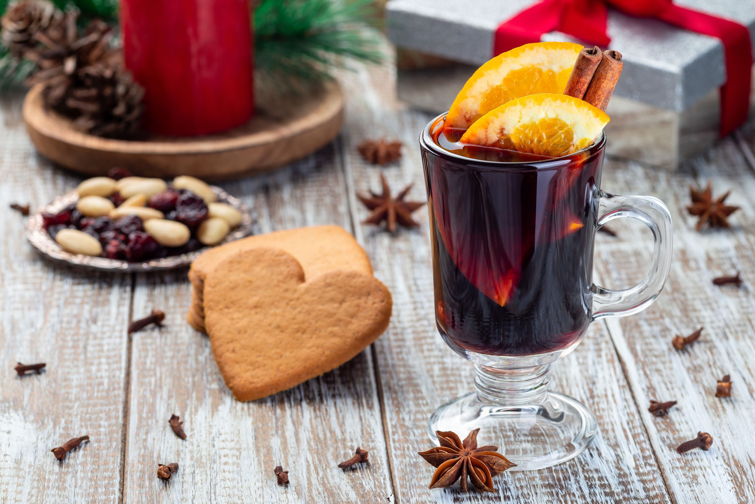 Mulled wine and gingerbread