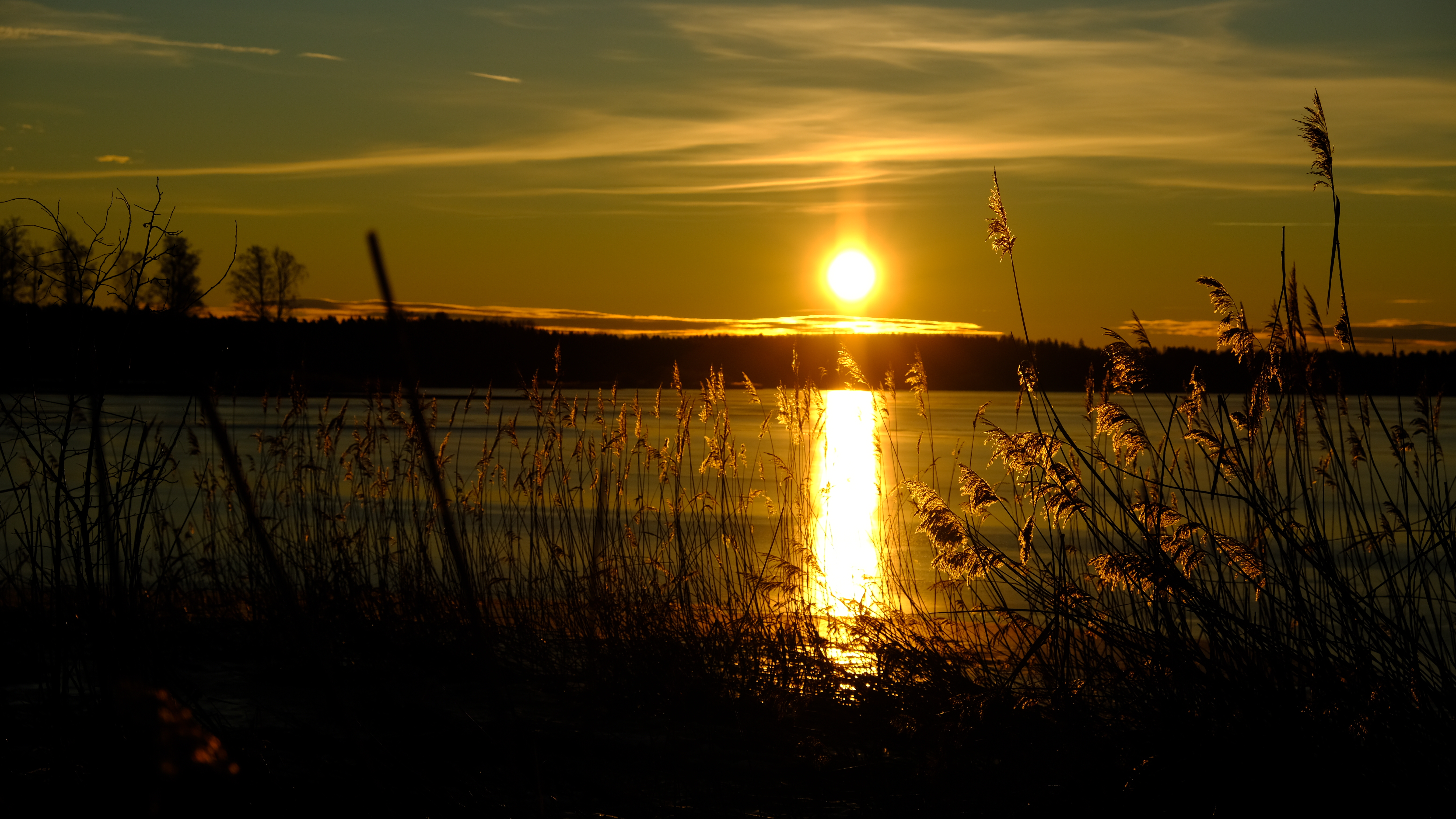 soluppgång vid sjön Hulingen